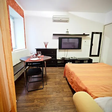 Rosso San Luca Zona Acquario Appartement *